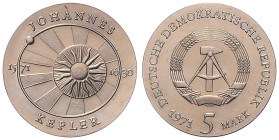 DDR. 
5 Mark 1971 (A) Zum 400. Geburtstag von Johannes Kepler. Jaeger&nbsp;1534. . 

 f.st