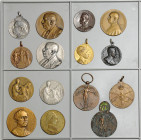 Belgien-Lots. 
Lot von 15 Bronzemedaillen auf verschiedene Anlässe, unterschiedliche Größen (3x versilbert, 7x mit Öse). . 

 ss bis vz