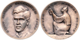 Finnland. 
Republik seit 1917. Bronzemedaille (v. Kolervo Kallia) auf den Tod des Ethnographen Ilmari Manninen 1894-1935. 56,4&nbsp;mm, 75,14&nbsp;g....