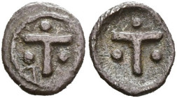 CALABRE, TARENTE, AR tétartémorion, 450-380 av. J.-C. D/ T entouré de trois globules. En bas à g., Δ. R/ T entouré de trois globules. Vlasto 1193 var....