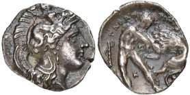 CALABRE, TARENTE, AR diobole, 325-280 av. J.-C. D/ T. casquée d'Athéna à d., le casque orné de Scylla. R/ Héraclès luttant avec le lion de Némée. Entr...