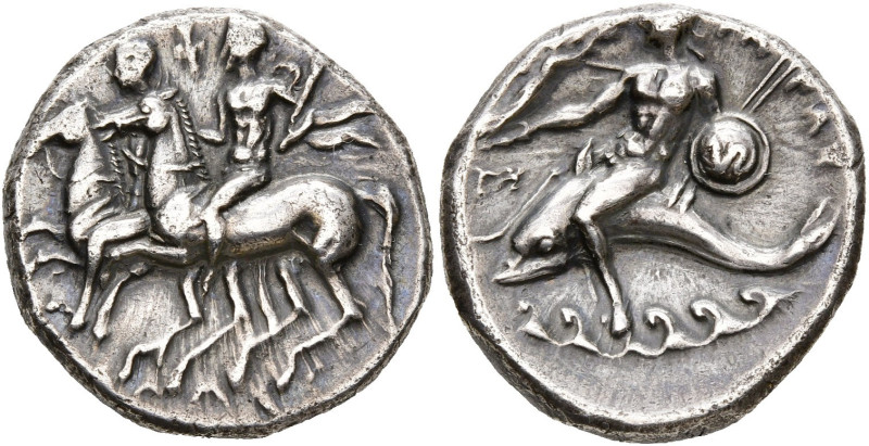 CALABRE, TARENTE, AR nomos, 281-272 av. J.-C. D/ Les Dioscures à cheval, galopan...