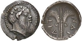 SICILE, AITNA, AR litre, 470-465 av. J.-C. D/ T. de Silène barbu et chauve à d., couronné de lierre. R/ Foudre ailé entouré de la légende IT-NI. SNG...