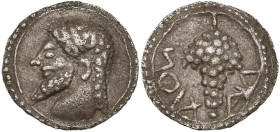 SICILE, NAXOS, AR litre, vers 520-500 av. J.-C. D/ T. de Dionysos à g. R/ Grappe de raisin En bas, NA-XION rétrograde. Cahn, Naxos, 29; SNG ANS 513. 0...