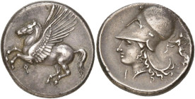 CORINTHE, AR statère, 386-307 av. J.-C. D/ Pégase en vol à g., les deux ailes visibles. Dessous, . R/ T. casquée d'Athéna à g. Sous le menton, I. À d...