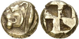 MYSIE, CYZIQUE, El hecté, 550-500 av. J.-C. D/ T. de lionne à g. À d., un thon tourné vers le haut. R/ Carré creux quadriparti. von Fritze 39; SNG von...