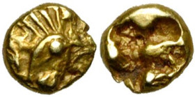 IONIE, ATELIER INDÉTERMINÉ, El 1/48e de statère, 550-500 av. J.-C. Étalon milésiaque. D/ T. de griffon à d., la crête hérissée. R/ Carré creux quadrip...