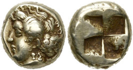 IONIE, PHOCÉE, El hecté, vers 390 av. J.-C. D/ T. de nymphe à g., les cheveux repris dans une sphendoné. R/ Carré creux quadriparti. Bodenstedt 94; SN...
