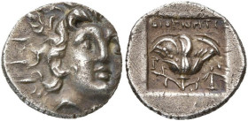 ÎLES DE CARIE, RHODES, ville de Rhodes, AR hémidrachme, vers 125-88 av. J.-C. D/ T. r. d'Hélios de f., légèrement tournée vers la d. R/ Rose avec bout...