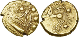 GAULE BELGIQUE, Remi, AV statère, vers 75-70 av. J.-C. D/ Grand oeil angulaire regardant à d. Devant l'iris, trois étoiles. R/ Cheval galopant à g. De...