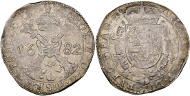 BRABANT, Duché, Charles II (1665-1700), AR patagon, 1682, Anvers. D/ Croix de Bourgogne sous une couronne, portant le bijou de la Toison d'or. R/ Ecu ...