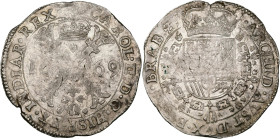BRABANT, Duché, Charles II (1665-1700), AR patagon, 1669, Bruxelles. D/ Croix de Bourgogne sous une couronne, portant le bijou de la Toison d'or. R/ E...