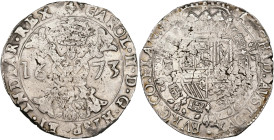 VLAANDEREN, Graafschap, Karel II (1665-1700), AR patagon, 1673, Brugge. Vz/ Gekroond stokkenkruis met een vuurijzer tussen het jaartal en het juweel v...
