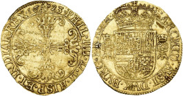 BRABANT, Duché, Philippe IV (1621-1665), AV couronne d'or, 1623, Bruxelles. D/ Croix à triple nervure, évidée et feuillue. R/ Écu couronné, accosté de...