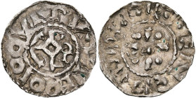 LIÈGE, Principauté, AR denier anonyme. Au type immobilisé de Charles le Simple (911-922). D/ + LEOOIO CVITVS Monogramme carolin déformé, avec C angule...