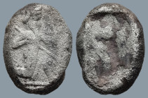 ACHAEMENID EMPIRE. Time of Darios I to Xerxes II (485-420 BC). Sardes.
AR Siglos (12,5mm 5,1g)
Obv: Persian king in kneeling-running stance right, h...