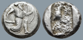 ACHAEMENID EMPIRE. Time of Artaxerxes II to Artaxerxes III (Circa 375-340 BC). Sardes.
AR Siglos (12,6mm 5,3g)
Obv: Persian king in kneeling-running...