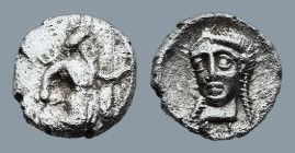 PERSIA. Achaemenid Empire. Time of Artaxerxes II to Darius III (375-330 BC)
AR Tetartemorion (5,8mm 0,17g)
Obv:Persian king or hero, wearing kidaris...