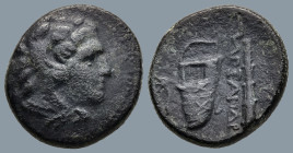 KINGS of MACEDON. Alexander III 'the Great' (336-323 BC). Uncertain mint
AE Unit (18,3mm 5,7g)
Obv: Head of Herakles right, wearing lion's skin headdr...