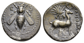 IONIA. Ephesos. Drachm (Circa 202-150 BC).
Obv: Ε - Φ. Bee.
Rev: Stag standing right; palm tree in background. 4,00 g - 18,07 mm