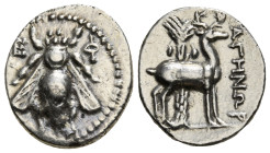 IONIA. Ephesos. Drachm (Circa 202-150 BC).
Obv: Ε - Φ. Bee.
Rev: Stag standing right; palm tree in background. 4,04 g - 18,80 mm