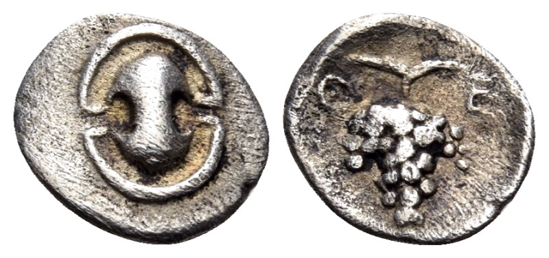 BOEOTIA. Thebes. Circa 405-395 BC. Tetartemorion (Silver, 7 mm, 0.19 g, 4 h). Bo...