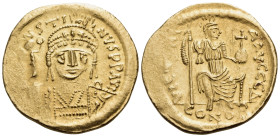 Justin II, 565-578. Solidus (Gold, 20 mm, 4.50 g, 7 h), Constantinople, Δ = 4th officina. D N IVSTI-NVS PP AVI Diademed, helmeted and cuirassed bust o...