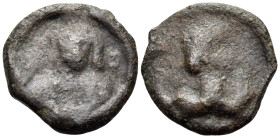Constantine VII Porphyrogenitus, 913-959. (Bronze, 17 mm, 3.22 g, 1 h), Cherson. Crowned bust of Constantine VII facing. Rev. Κ/ω. DOC 29. SB 1771. So...
