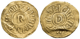 ITALY. Duchy of Apulia. Roger Borsa, 1085-1111. Tari (Gold, 18.5 mm, 0.97 g, 11 h), Salerno, circa 1096-1111. R surrounded by two circles of pseudo-Cu...