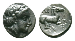 TROAS. Gargara. Ae (Circa 400-284 BC).Obv: Laureate head of Apollo right.Rev: ΓAP. Horse prancing right. Reference :Condition: Very Fine