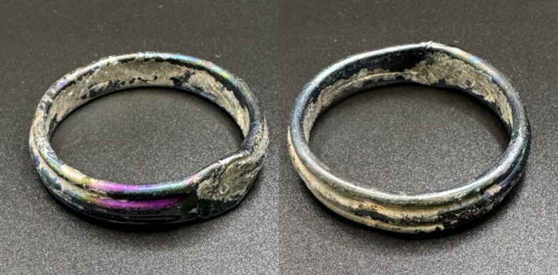 Ancient Roman Glass Bracelet
1st-3rd Century AD.

Reference :
Condition: Ver...