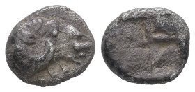 Troas, Kebren. AR, Diobol. 1.03 g. 9.66 mm. 5th century BC.
Obv.: KEBREN, Head of ram right.
Rev.: Quadripartite incuse square.
Ref.: SNG Arikantürk 3...