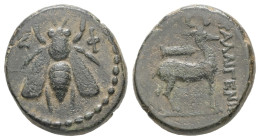 Ionia, Ephesos. Ae, 3.98 g 17.18 mm. Circa 200 BC. Kalligenes, magistrate.
Obv: Ε - Φ. Bee.
Rev: KAΛΛIΓENHΣ. Stag standing right; horizontal quiver ab...