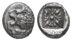 Ionia, Miletos. AR, Obol or Hemihekte. 1.17 g. - 9.63 mm. Late 6th-early 5th centuries BC.
Obv.: Forepart of lion right, head left.
Rev.: Stellate flo...