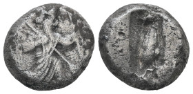 Persia, Achaemenid Empire. AR, Siglos. 5.43 g. - 14.88 mm. Time of Darios I to Xerxes II. circa 485-420 BC. Sardes. Type IIIb.
Obv.: Persian king movi...
