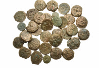 Lot of 34 unclassified See picture. LOT SOLD AS IS, NO RETURNS T-46