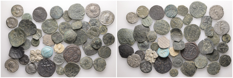 Lot of 44 unclassified See picture. LOT SOLD AS IS, NO RETURNS T-136