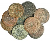12 monedas de 8 maravedís: 1618 (2). 1619 (2 una con resello XII), 1630, 1621, 1622, 1623, 1645. 1625 y 1626 (2 una con resello XII). MBC/MBC+.
