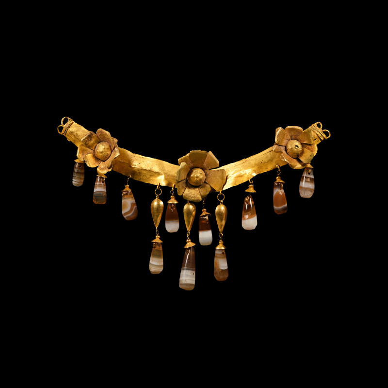 Eastern Greek Gold Necklace Element with Agate Drops. Circa 3rd century B.C. Cre...