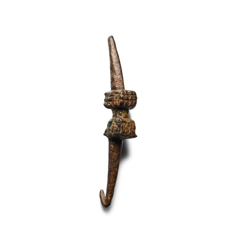 Medieval Bronze 'Havette' Tenterhook. 13th-16th century A.D. With two tapering s...