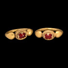Javanese Gold Ring with Cabochon. 14th-16th century A.D.