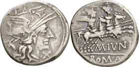 (hacia 145 a.C.). Gens Junia. Denario. (Bab. 8) (Craw. 220/1). Ex Áureo 02/07/2002, nº 2065. 3,50 g. MBC-.