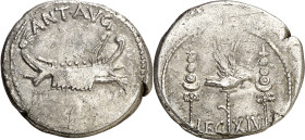 (32-31 a.C.). Marco Antonio. Denario. (Spink 1479 var) (S. 44) (Craw. 544/29). Acuñación floja en parte. 3,38 g. (MBC).