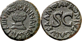 (5 a.C.). Octavio Augusto. Cuadrante. (Spink 1700 var) (Co. 422) (RIC. 463). Anv.: SISENNA MESSALLA III VIR. Altar. Rev.: APRONIVS GALVS A. A. A. F. F...