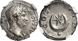 (126-127 d.C.). Adriano. Denario. (Spink 3484 var) (S. 461a) (RIC. 865). Anv.: HADRIANVS AVGVSTVS. Su busto laureado. Rev.: COS. III. Estrella y creci...