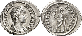 (228 d.C.). Julia Mamaea. Denario. (Spink 8209) (S. 17) (RIC. 335). Anv.: IVLIA MAMAEA AVG. Su busto diademado y drapeado. Rev.: FELICITAS PVBLICA. La...