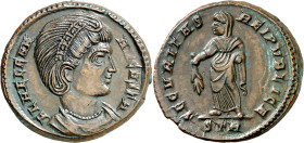 (324-325 d.C.). Helena. Treveri. AE 19. (Spink 16591) (Co. 12) (RIC. 458). Anv.: FL. HELENA AVGVSTA. Su busto diademado y drapeado. Rev.: SECVRITAS RE...