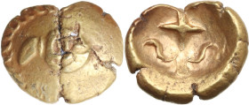 Celtic World. Vindelici. AV Stater, 'Regenbogenschüsselchen' type, 2nd-1st century BC. Obv. Bird's head left, within wreath. Rev. Star or cross; above...