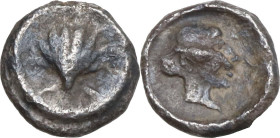 Greek Italy. Southern Apulia, Tarentum. AR Hemilitron, c. 470-450 BC. Obv. Scallop shell. Rev. Female head right. HN Italy 841; Vlasto 1175-88. AR. 0....