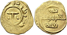 I Normanni. Ruggero I gran conte di Sicilia, 1085-1101. 

Tarì zecca incerta, AV 0,80 g. Entro cerchio lineare, piccola ”croce a Tau” accostata da d...